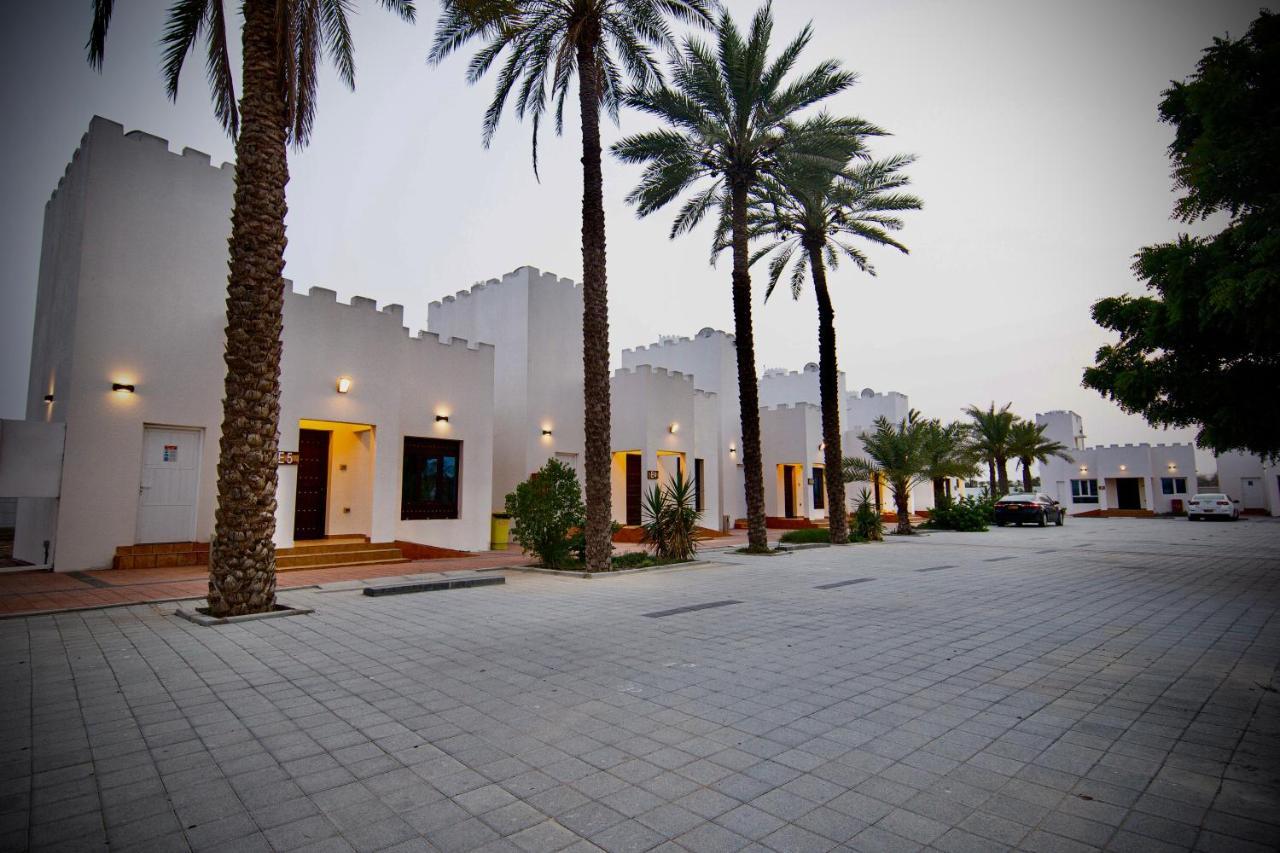 Coastline Resort Al-Musannah Extérieur photo